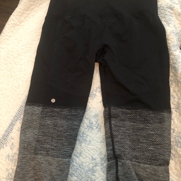 Lululemon seamlessly street crops ombré 8 - Picture 4 of 6